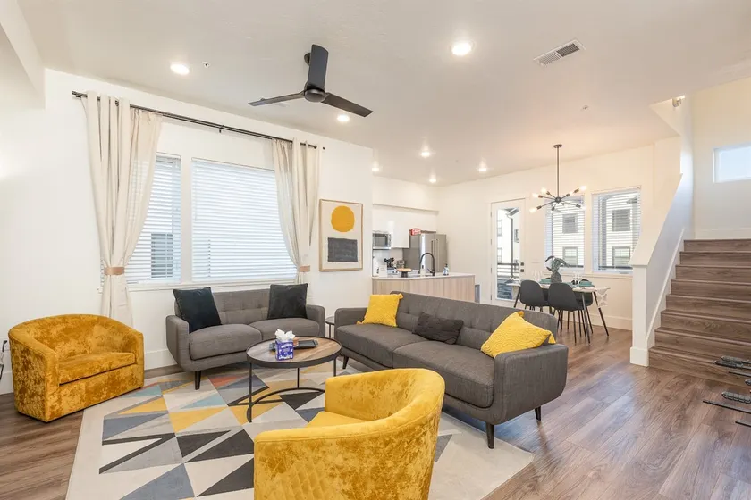 Views Of Downtown And Foothills! - Image 1