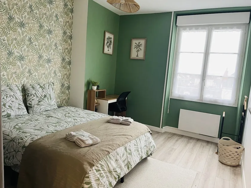 At Logis Briand – Queen beds – 3 bedrooms - Image 1