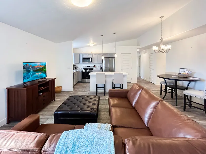 Inviting Pet-Friendly Home w/Dedicated Workspace - Image 1