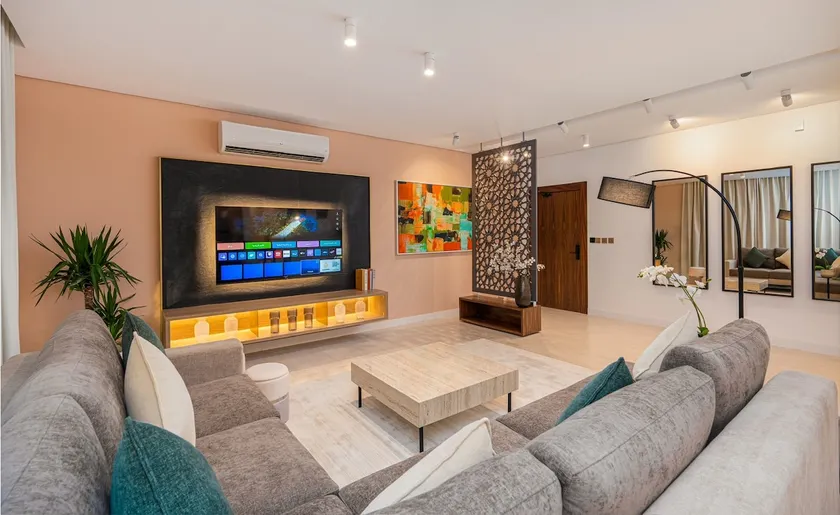 Luxurious 2-BR flat Almughrizat - Image 1