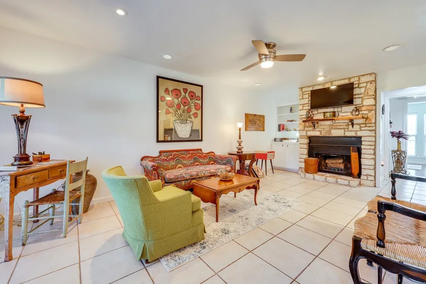 Hill Country Townhome: Close to Parks & Hiking - Image 1