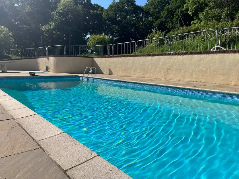 Sussex Studio with Heated Pool & Woodland - Image 1