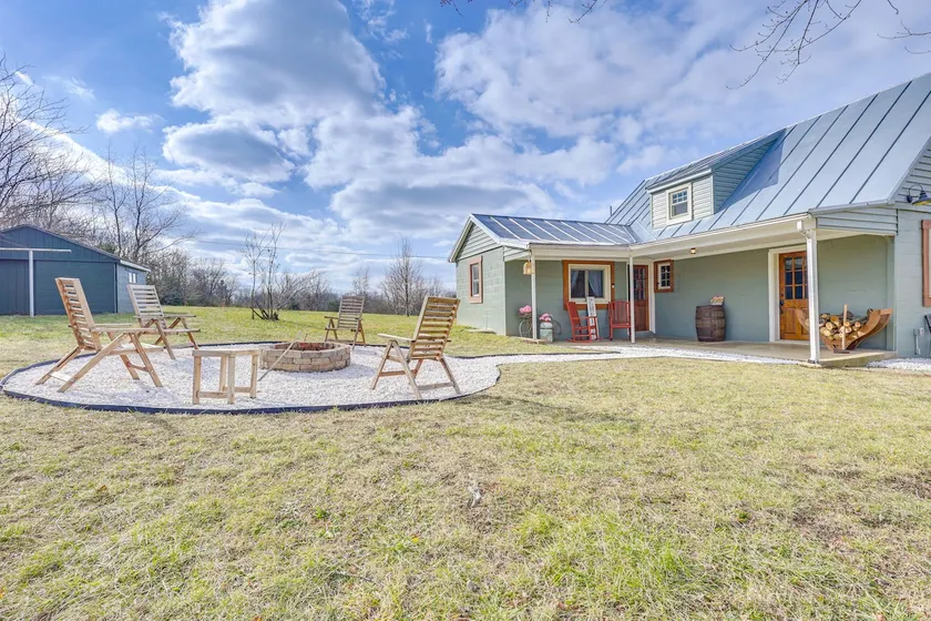 Grill & Fire Pit: New Market Getaway on 3-acres! - Image 1