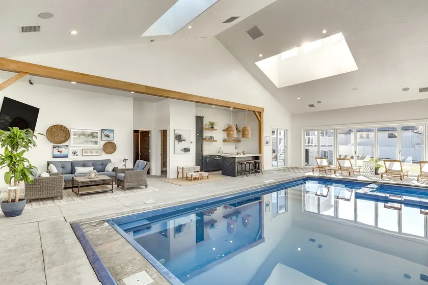 Private Pool & Hot Tub: Luxe Unit Near UTA Train! - Image 1