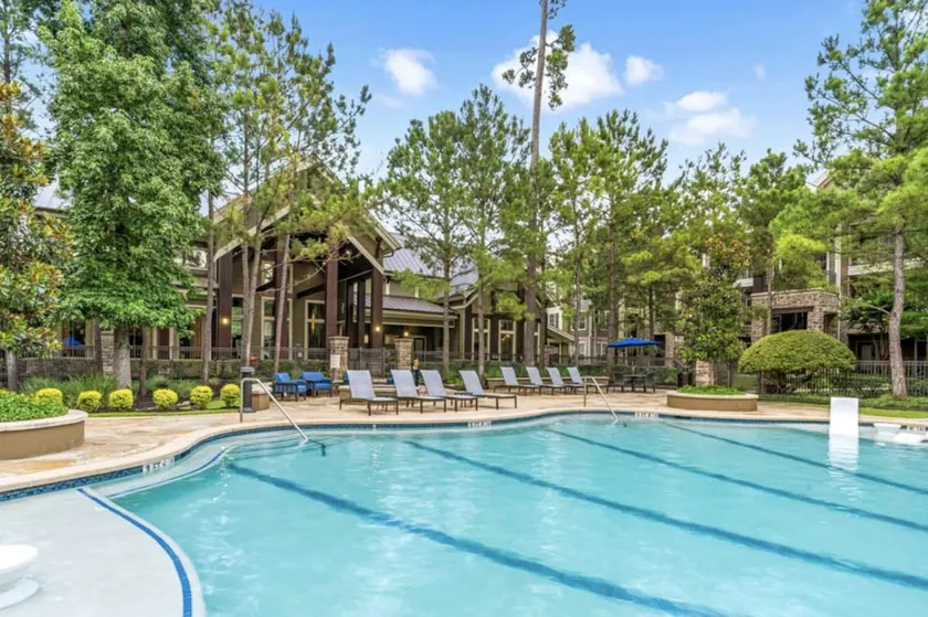 Gorgeous Pool View 3 Bedroom / 2 Bath Condo in The - Image 1