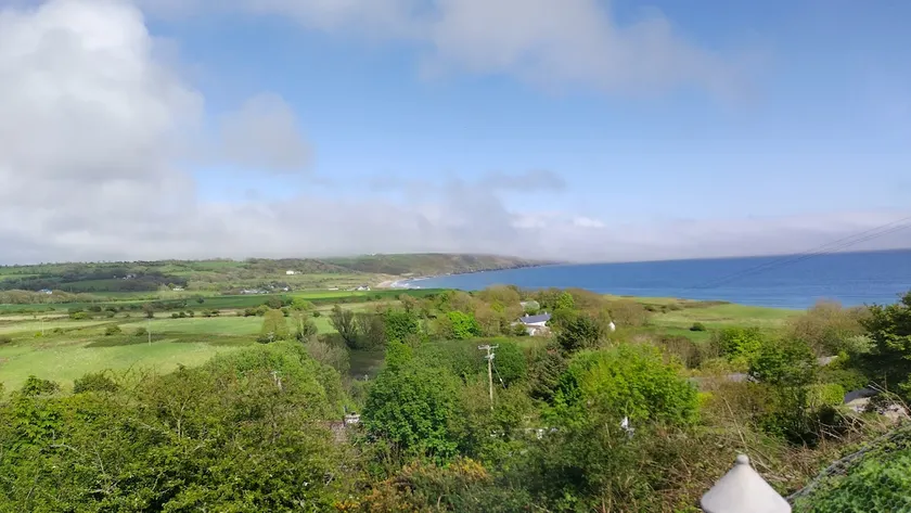 Seaside chalet in Ardmore with breathtaking views - Image 1