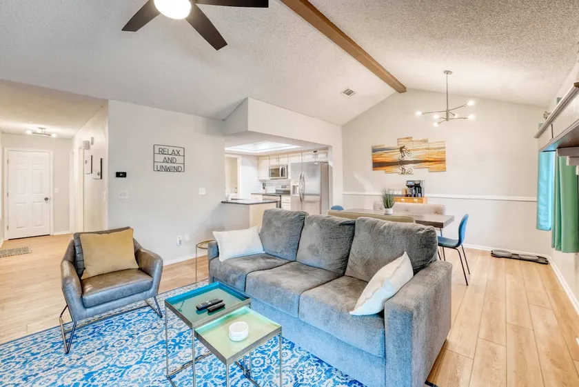 Modern Bentonville Retreat - Sleeps 6 Near Trails - Image 1