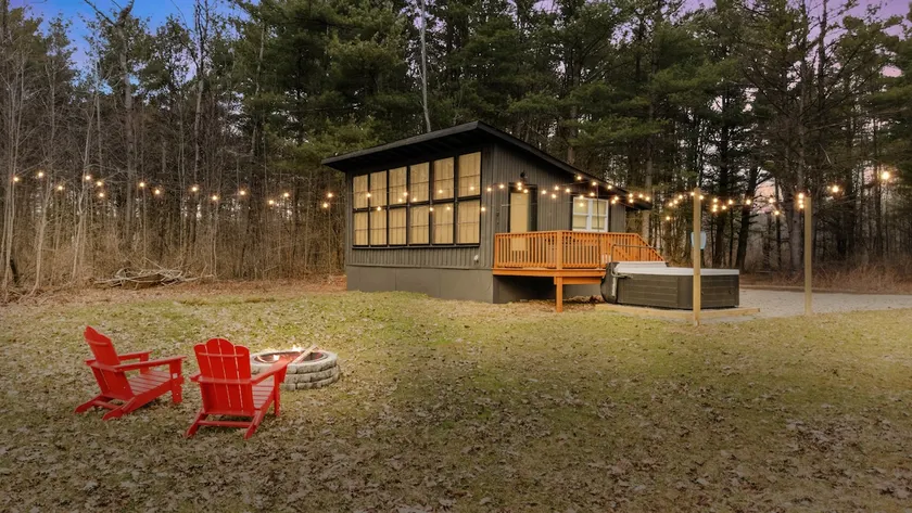 Secluded Cabin, Hot Tub, Fire Pit, Pets, Grill - Image 1