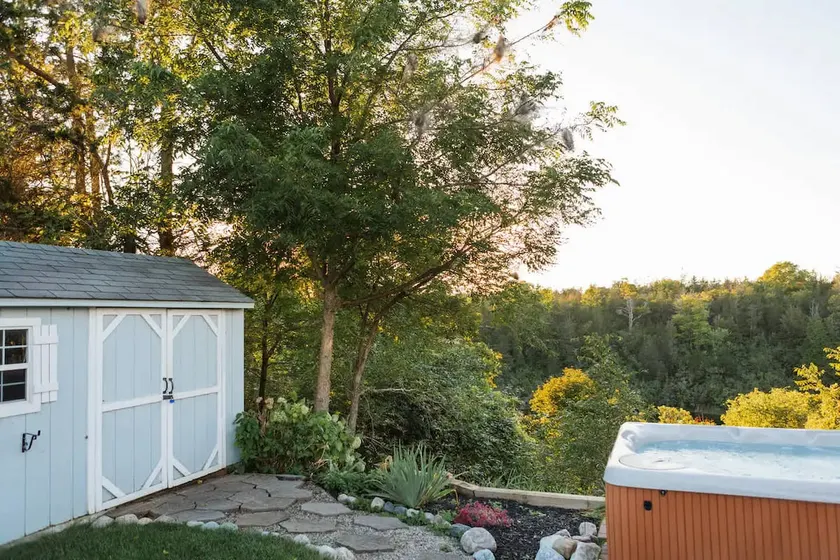The Vue - Nestled by Roblin's Lake with a Hot Tub ST-2024-0213 - Image 1