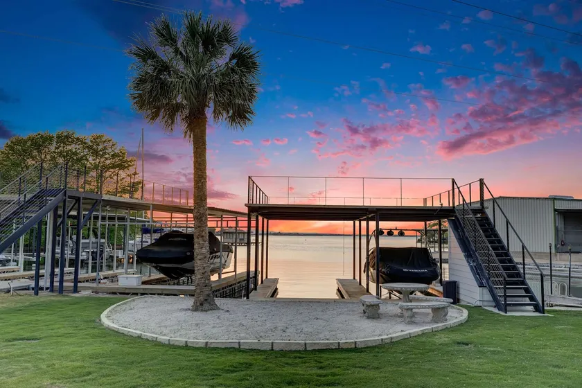 Luxury 7BR Villa w/ Pool, Hot Tub & Near Lake LBJ - Image 1