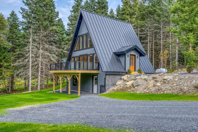 The Chalet - Close to Saddleback Mountain! - Image 1