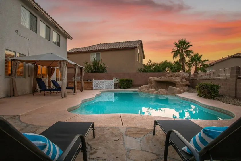 5 BD Luxury Vegas Stay w/Game Room and Pool! - Image 1