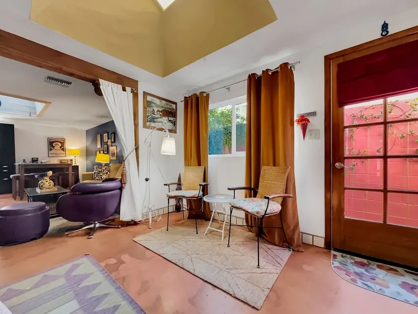 Adorable Studio! Walk to Downtown Chandler! - Image 1