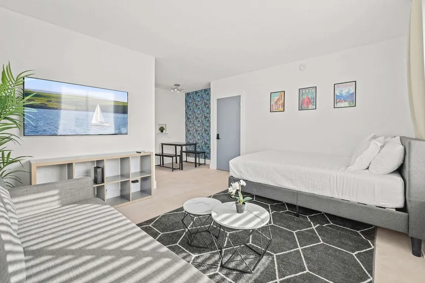 Miami Beach Gem: Ocean Views, Family-Friendly Stay - Image 1
