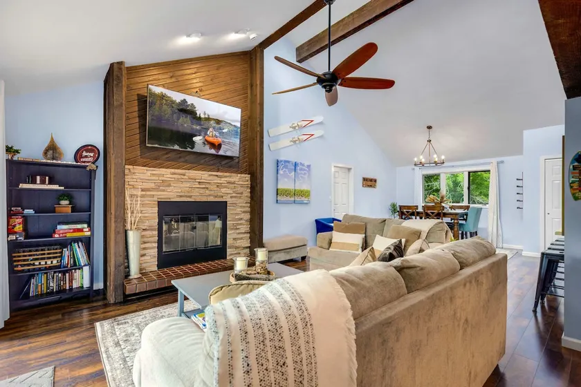 Ozark Escape - Enjoy Resort-Style Fun - Image 1