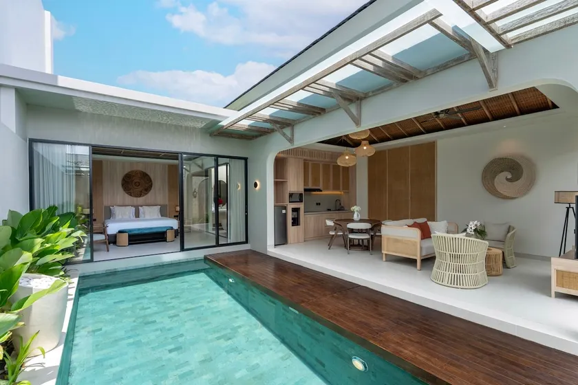 Romantic 1BR Private Pool Villa in Canggu - Image 1