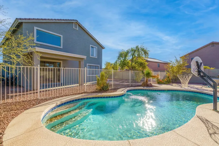 NEW! Game Room | Pool | King bed | Pool Table - Image 1