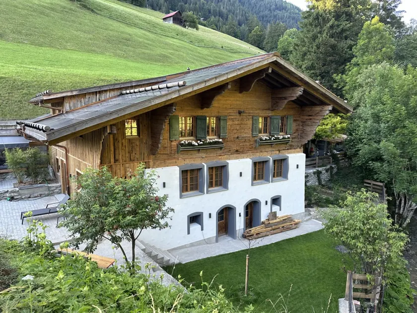 Rolling Stones - with fireplace by Heiti Gstaad - Image 1