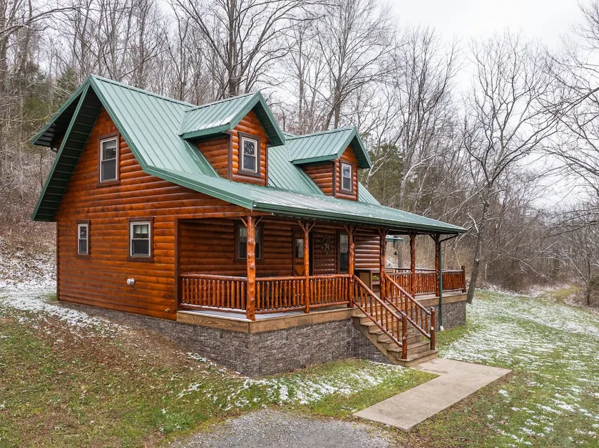 Kentucky Cabin Getaway w/ Loft Sleeping - Image 1