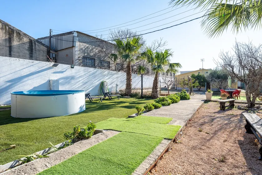 Farmhouse Costa Daurada - Image 1