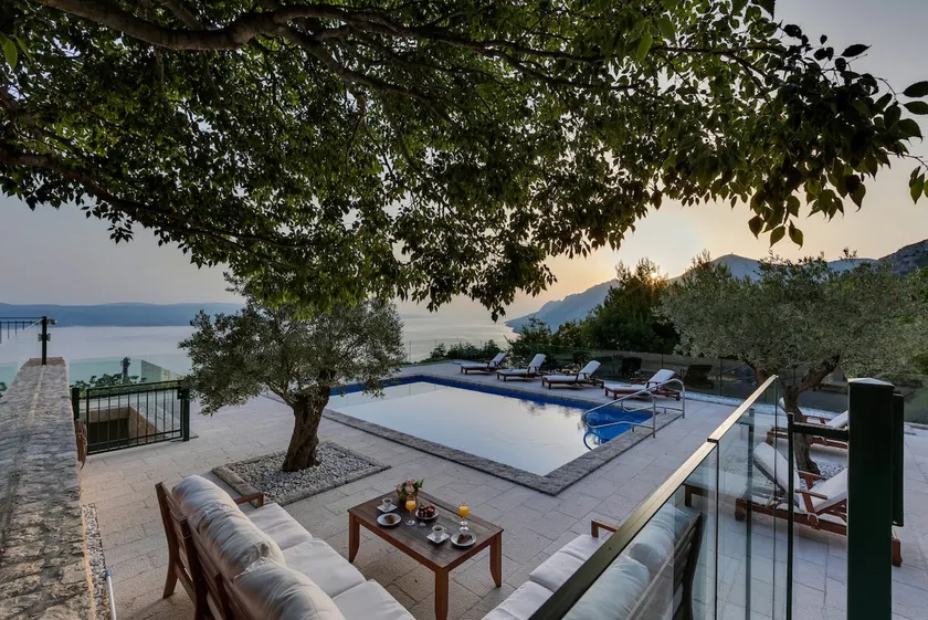 Villa Miščić by Makarska Exklusiv - Image 1