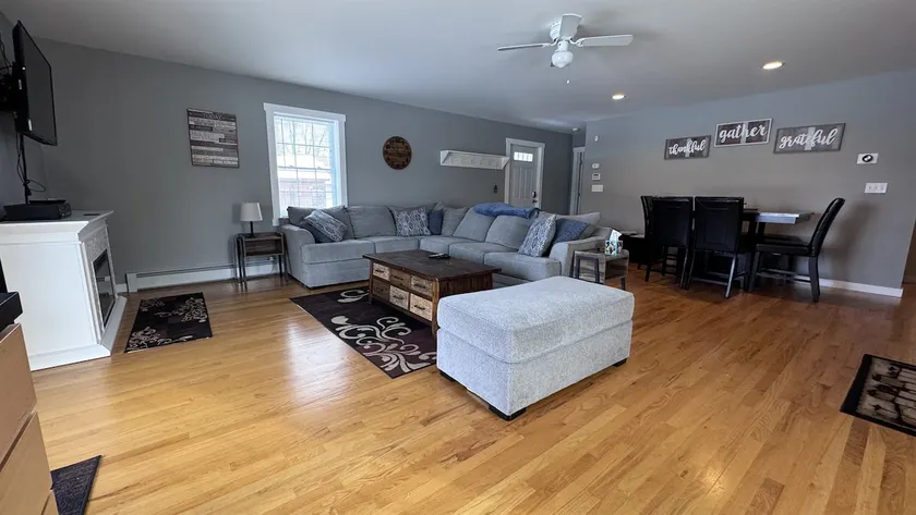 Island Pond Apartment on VAST Trail – 3BR, 2BA - Image 1