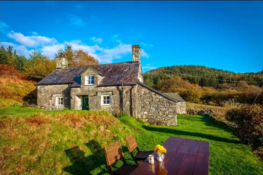 Tyn Y Simdde - Secluded Mountain Stay - Stunning Views of Eryri - Image 1