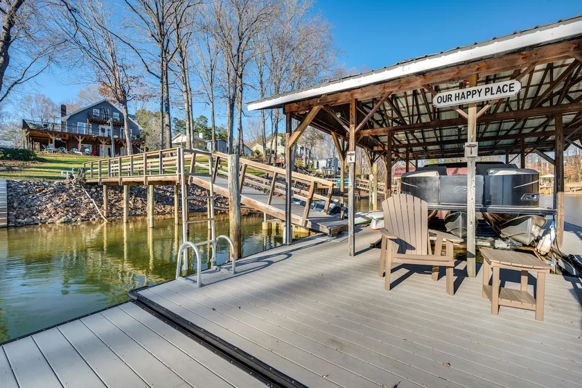 Private Boat Dock: Troutman Home on the Water! - Image 1