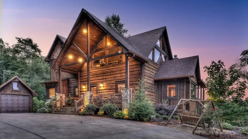 Privacy Peak- Stunning Mountain Views Game Room King Beds - Image 1