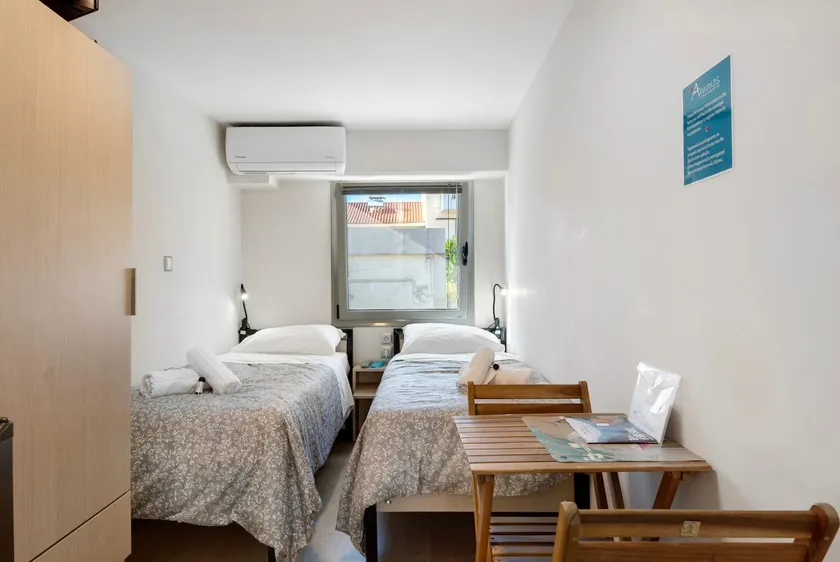 Sea Side Studio - Image 1
