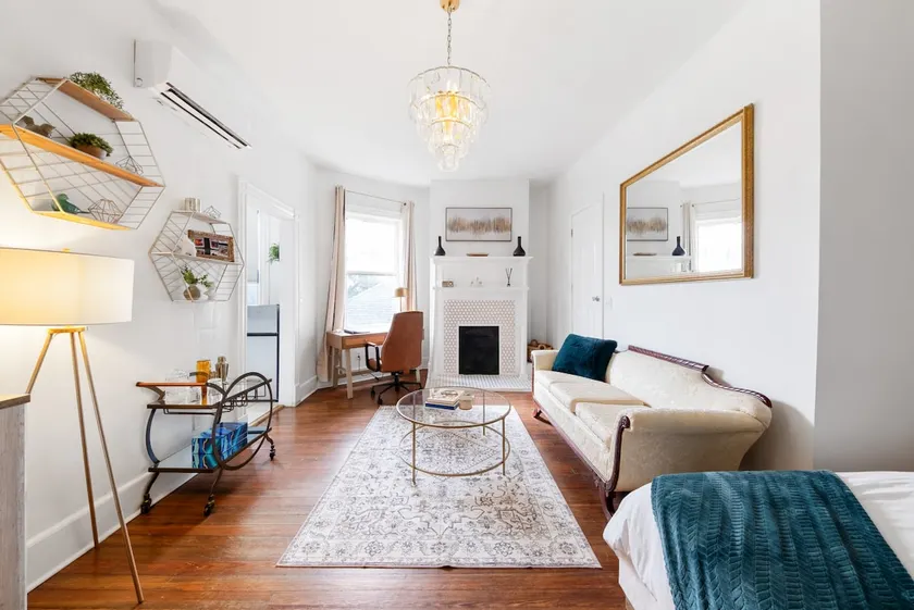 Historic Suite | Near Mercer University & Downtown - Image 1