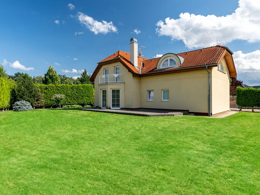 Villa Garden & Terrace Villa by Interhome - Image 1