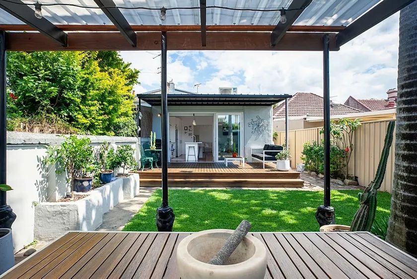 Garden Oasis Sydenham - Image 1