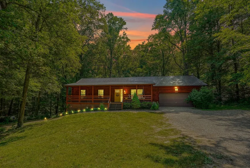 Honeybee Hideaway | Hot Tub, Game Room, Pond - Image 1
