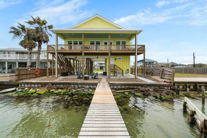Private Fishing Pier on Copano Bay | 3BR Home - Image 1