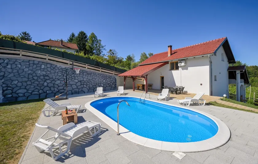 Nice home in Ivanec - Image 1
