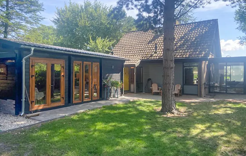 Amazing holiday home in Lauwersoog with sauna - Image 1