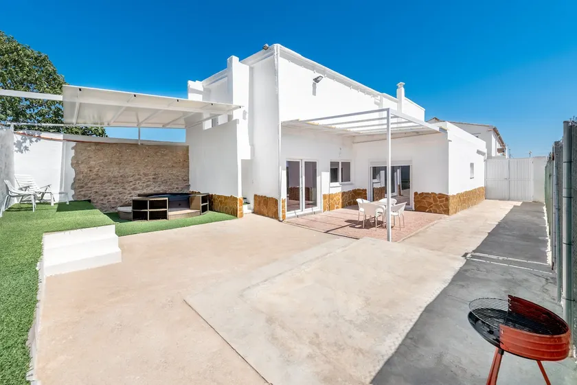 Maison de vacances 'La Bombonera' avec terrasse privée, Wi-Fi et climatisation - Image 1