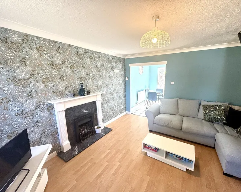 Homely 2 bedroom house parking - Image 1