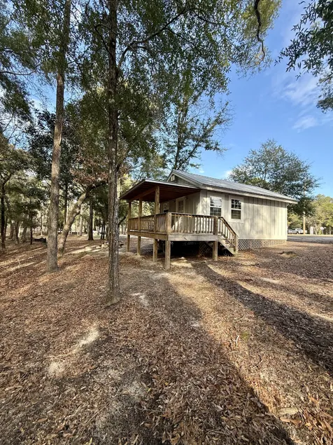 Pond View Cabins - Image 1