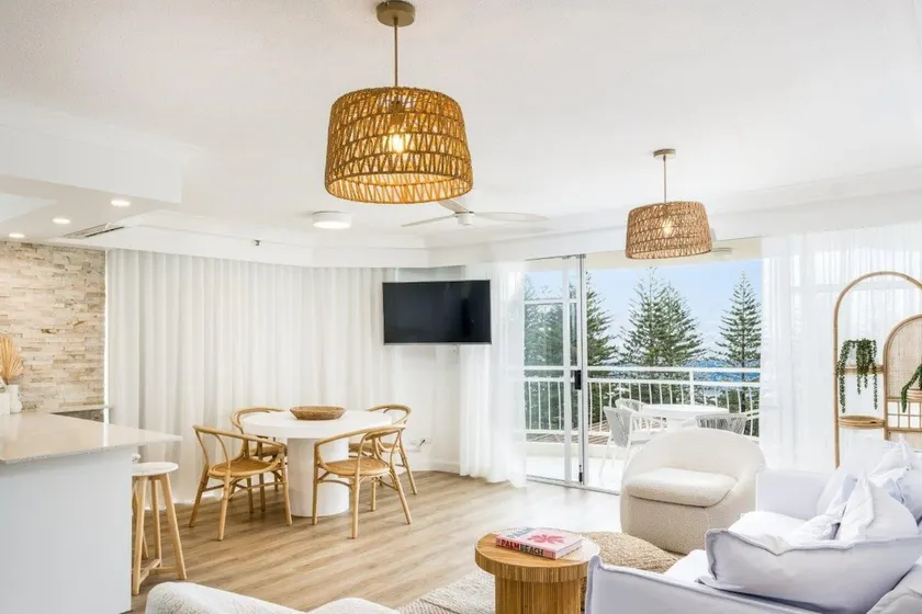 Ocean View Coastal Haven in Burleigh Heads - Image 1