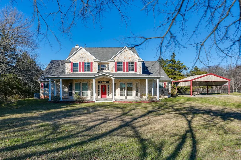 Serene 50-acre Nature Retreat Near Melissa & Anna - Image 1