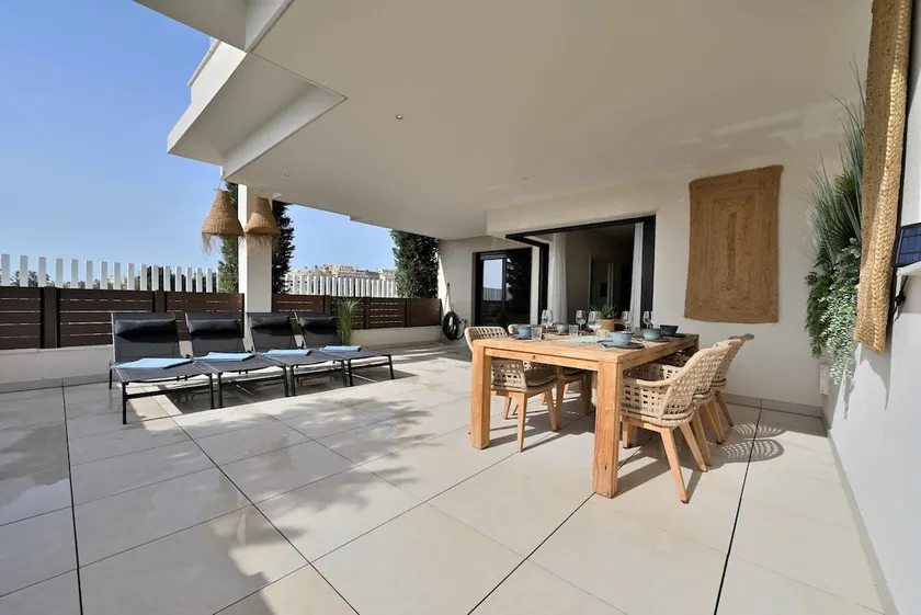 Moderne Wohnung in Mijas Costa - Image 1