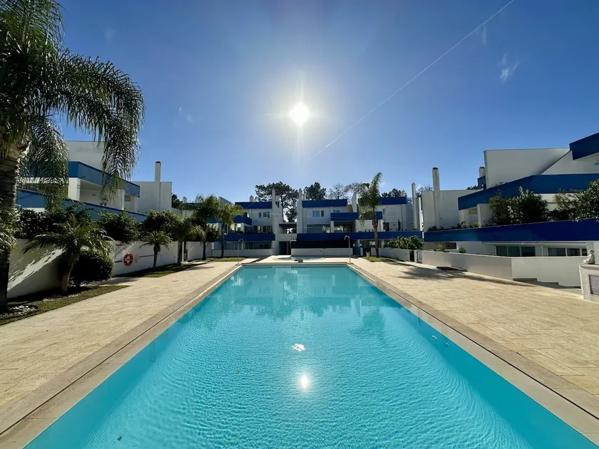 Quarteira Deluxe With Pool by Homing - Image 1