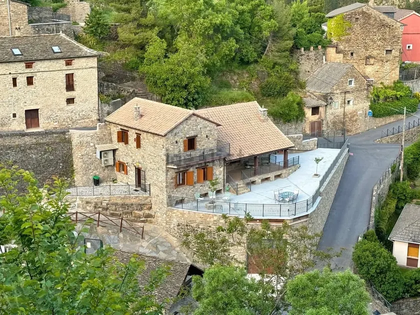 Castiello Jaca Pyrenees Star - Image 1
