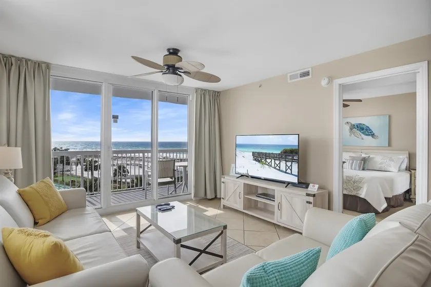 2BR Renovated Beachfront at Pelican, Stunning View - Image 1