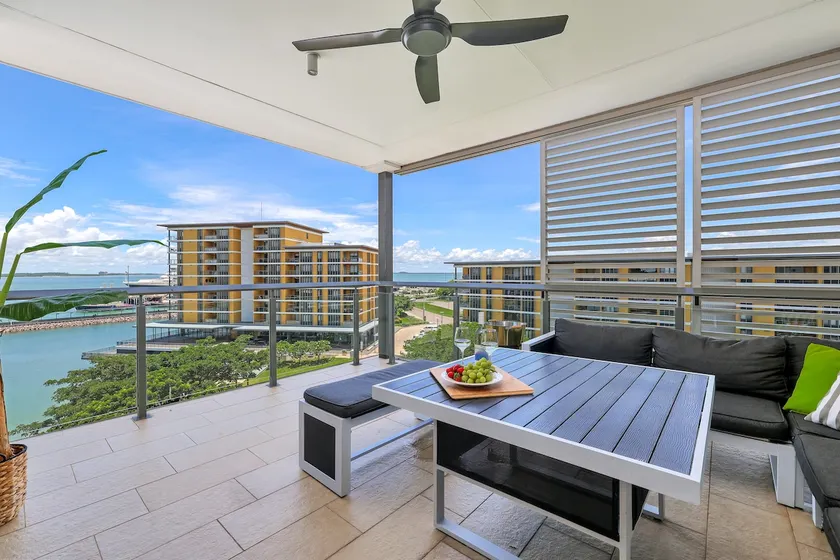 Waterfront Monsoon Suite Top Floor 2 Bedroom Apt - Image 1