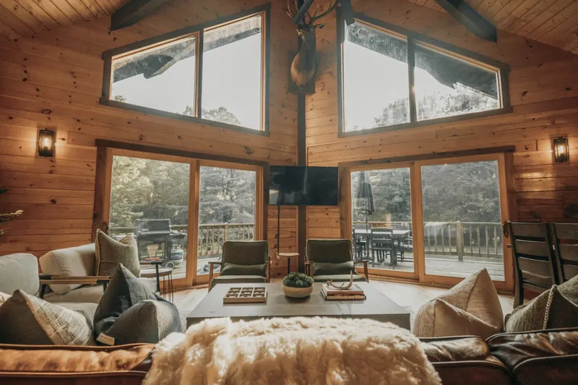 Secluded Lodge on 56 Acres | Firepit • Creek - Image 1
