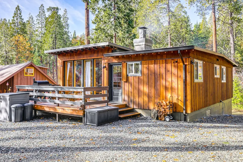 Walk to Golf, Lake: Twain Harte Cabin w/ Fireplace - Image 1