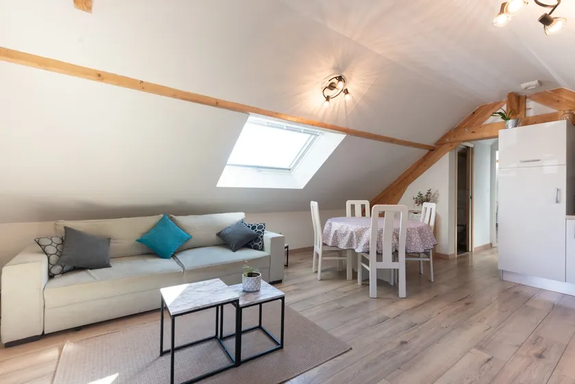 2-Room Cottage with Terrace - Image 1